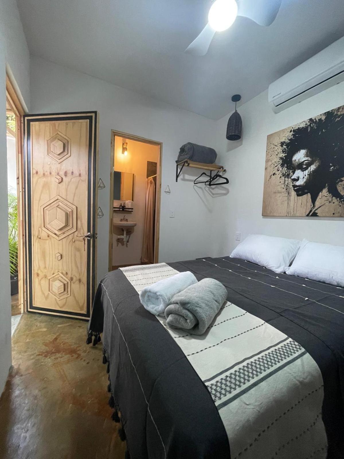 Akoma San Pancho San Francisco  Room photo